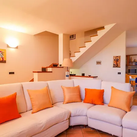 Elegant - With Jacuzzi And Balconies